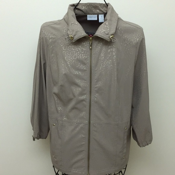NEW Light Weight Zip Stretchy Tan Gold Jacket SZ 1 - Picture 7 of 7